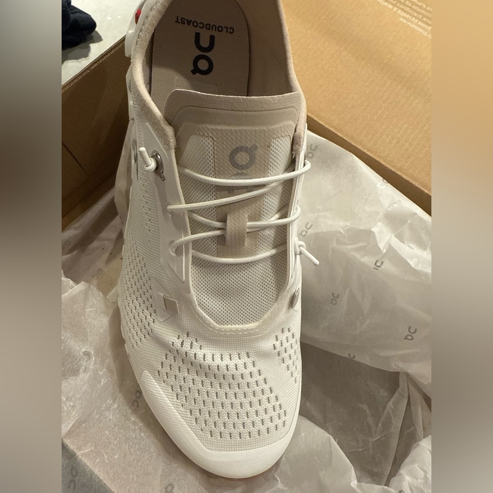 On Cloud White 👟 - image 2